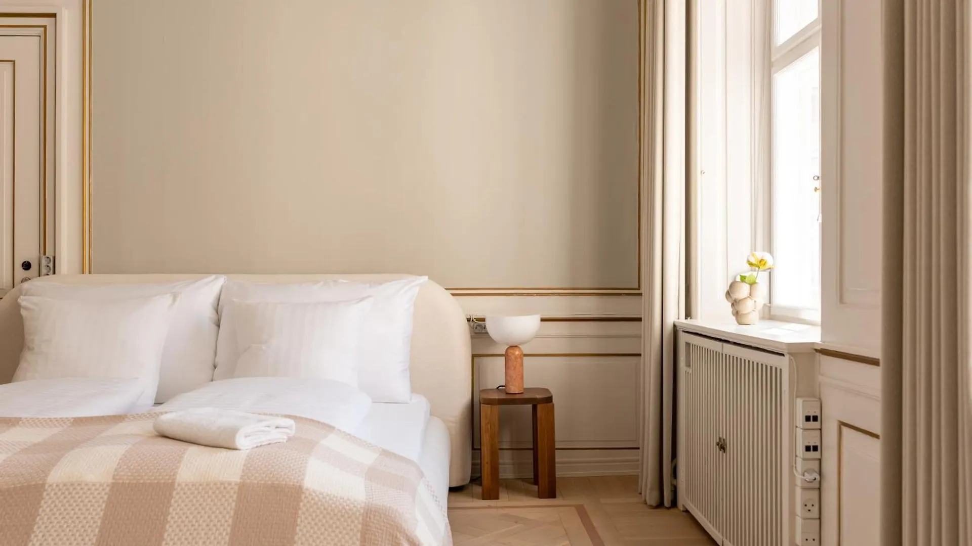Royal And Luxurious Manor Apartments Copenaghen 0*,  Danimarca