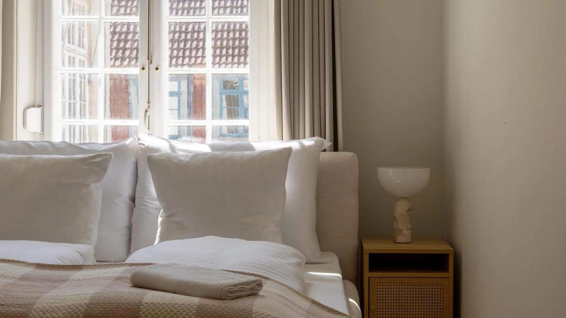 Royal And Luxurious Manor Apartments Copenaghen